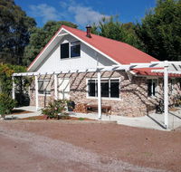 Hilltop Cottages - Accommodation Resorts