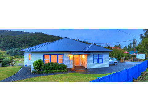 Ashdowns Of Dover - Accommodation Resorts 3
