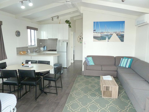 Apollo Bay Waterfront Motor Inn - Accommodation Resorts 17