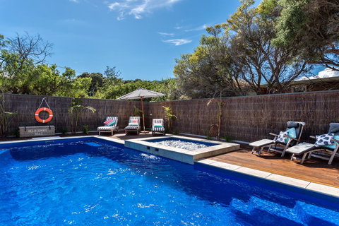 Front Beach House - Accommodation Resorts 6