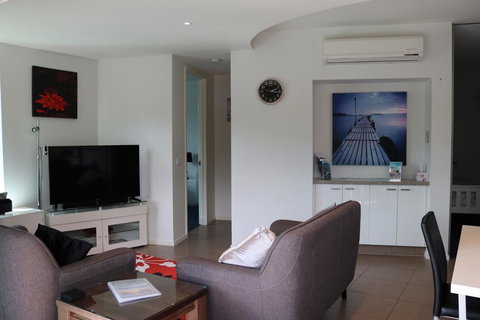 130 At The Waves - Accommodation Resorts 5