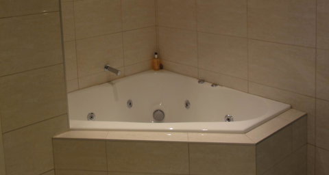 130 At The Waves - Accommodation Resorts 17