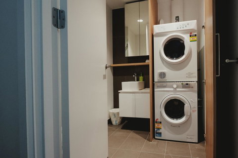 Mono Apartments On La Trobe Street - Accommodation Resorts 5
