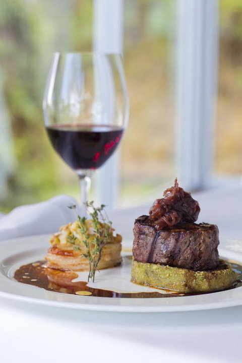 Chris\'s Beacon Point Restaurant & Villas - Accommodation Resorts 10