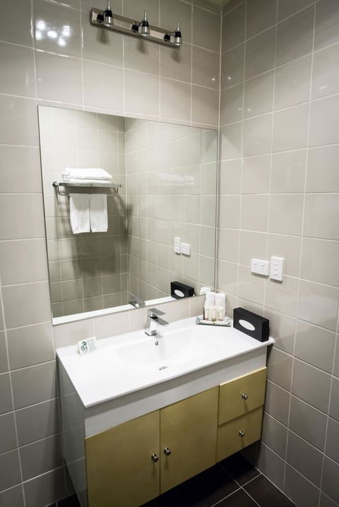 Best Western Melbourne Airport - Accommodation Resorts 31