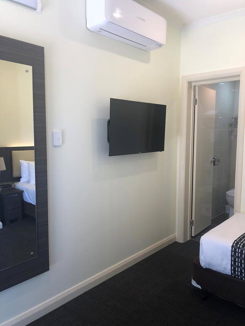 Best Western Melbourne Airport - Accommodation Resorts 23