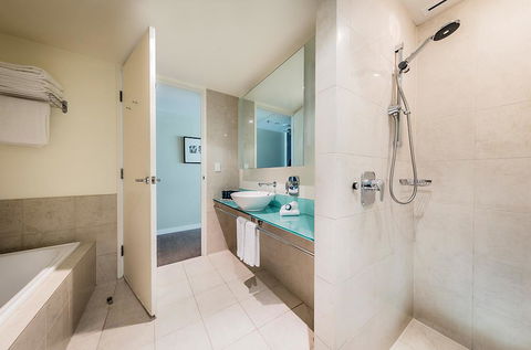 PARKROYAL Melbourne Airport - Accommodation Resorts 4