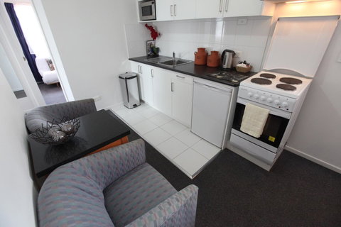 Mornington Motel - Accommodation Resorts 8