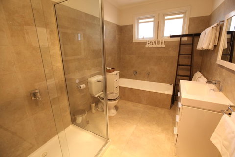 Mornington Motel - Accommodation Resorts 5