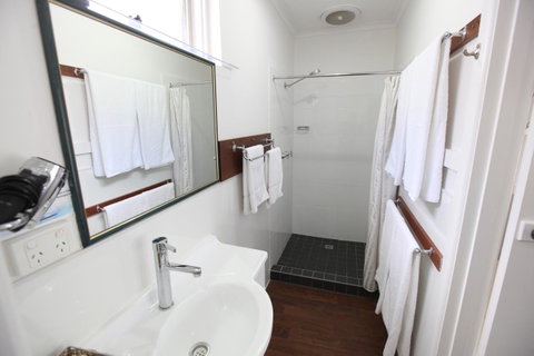 Mornington Motel - Accommodation Resorts 6
