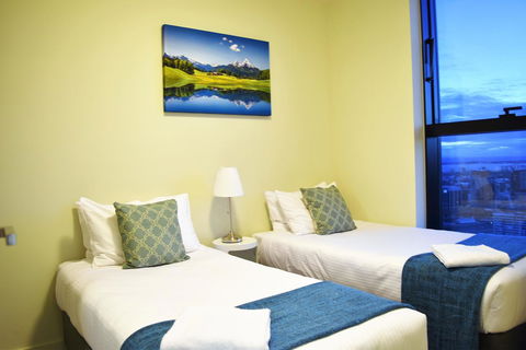 Melbourne SkyHigh Apartments - Accommodation Resorts 25