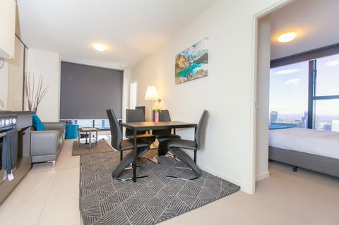 Melbourne SkyHigh Apartments - Accommodation Resorts 7