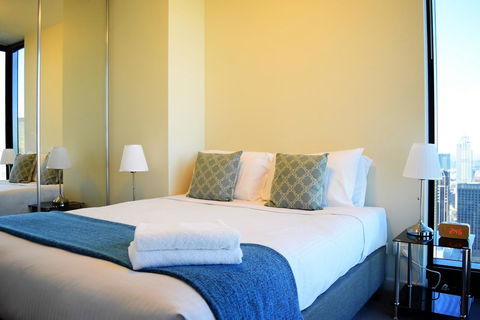 Melbourne SkyHigh Apartments - Accommodation Resorts 24
