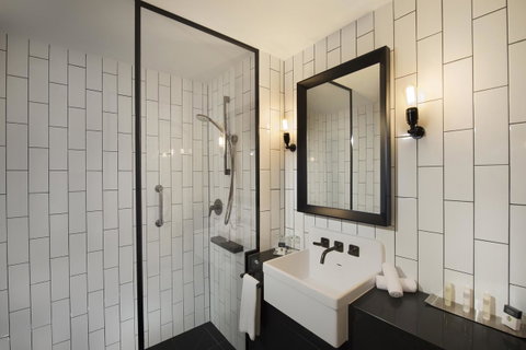DoubleTree By Hilton Melbourne - Accommodation Resorts 15