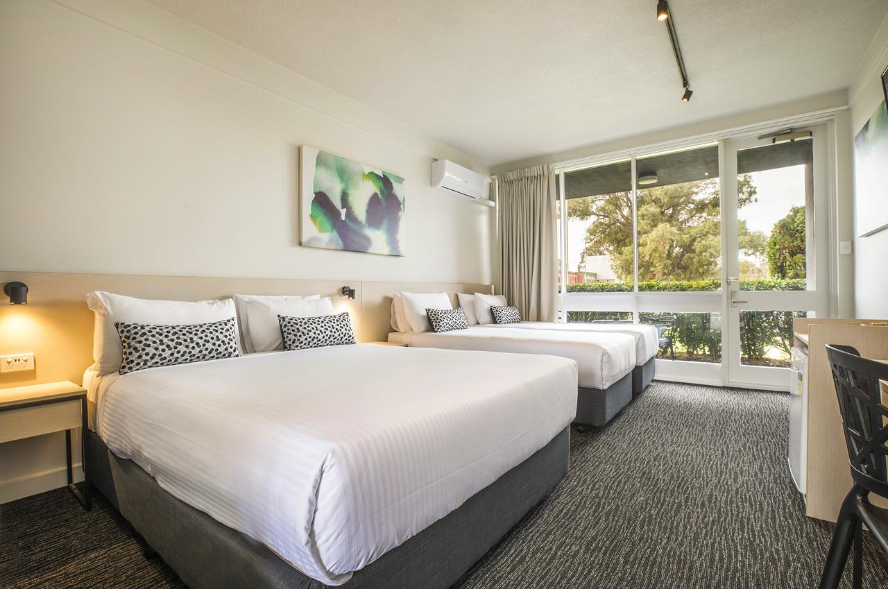  Accommodation Resorts