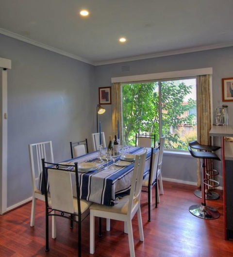 Jacaranda House - Accommodation Resorts 3