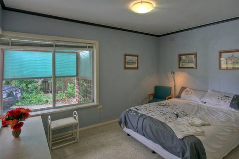 Jacaranda House - Accommodation Resorts 6