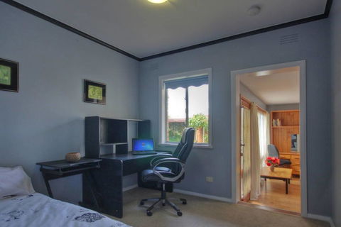 Jacaranda House - Accommodation Resorts 7