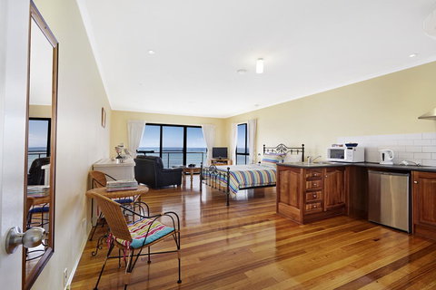 Clifftop Apartments Portland Vic - Accommodation Resorts 2