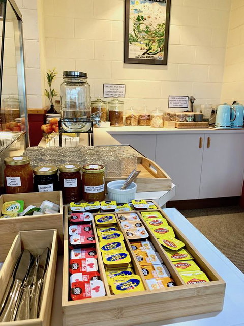 Valley View Lodge - Accommodation Resorts 12