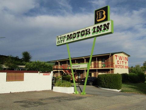 Twin City Motor Inn - Accommodation Resorts 1