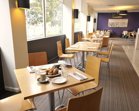 Mercure North Melbourne - Accommodation Resorts 3