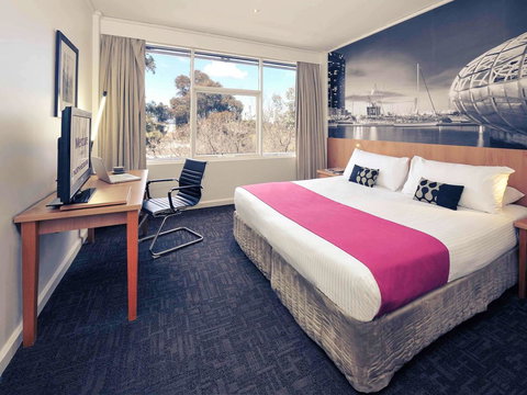 Mercure North Melbourne - Accommodation Resorts 0