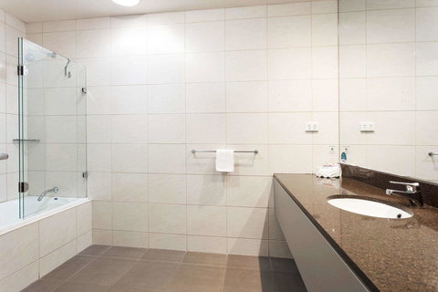 Quality Hotel Bayside Geelong - Accommodation Resorts 11