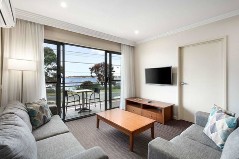 Quality Hotel Bayside Geelong - Accommodation Resorts 1