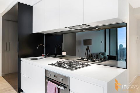 IFSuites (IFSTAYS) Light House Victoria One Apartment - Accommodation Resorts 1