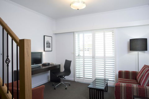 Alto Hotel On Bourke - Accommodation Resorts 24
