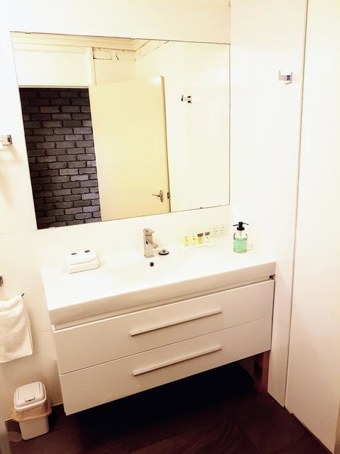 Tropicana Motor Inn - Accommodation Resorts 24