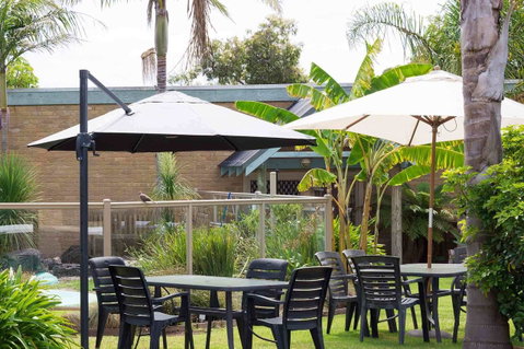 Tropicana Motor Inn - Accommodation Resorts 40