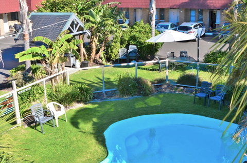 Tropicana Motor Inn - Accommodation Resorts 3
