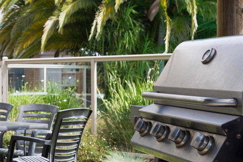 Tropicana Motor Inn - Accommodation Resorts 43