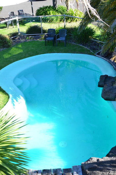Tropicana Motor Inn - Accommodation Resorts 1