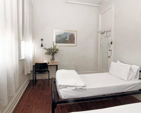 Hotel Claremont Guest House - Accommodation Resorts 11