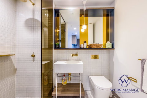 WOW Apartment On Lonsdale - Accommodation Resorts 7