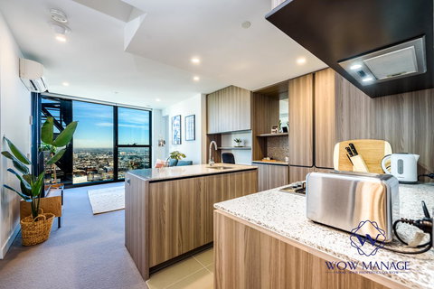 WOW Apartment On Lonsdale - Accommodation Resorts 6