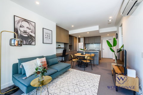 WOW Apartment On Lonsdale - Accommodation Resorts 0