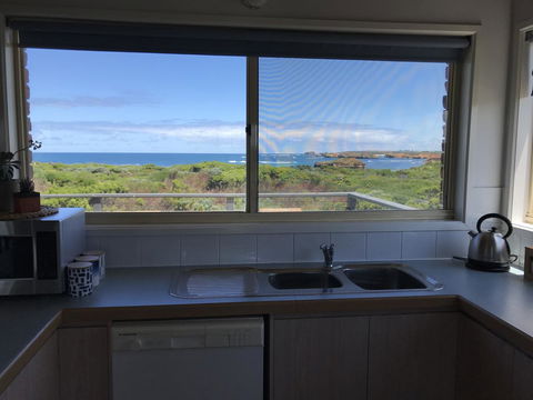Sunsets On Martyrs Luxury Coastal Beach House Peterborough - Accommodation Resorts 7