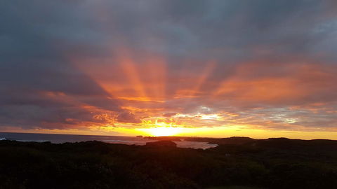 Sunsets On Martyrs Luxury Coastal Beach House Peterborough - Accommodation Resorts 25