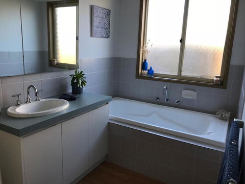 Sunsets On Martyrs Luxury Coastal Beach House Peterborough - Accommodation Resorts 17