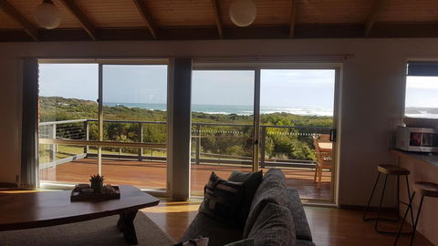 Sunsets On Martyrs Luxury Coastal Beach House Peterborough - Accommodation Resorts 6