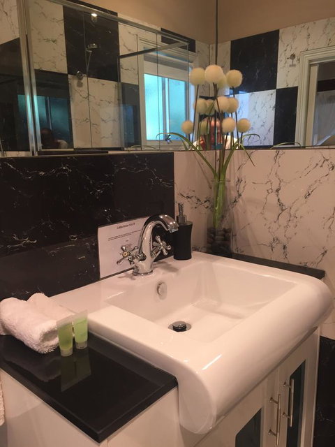 Little River Bed And Breakfast - Accommodation Resorts 21