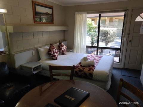 Coachman Motel And Holiday Units - Accommodation Resorts 35