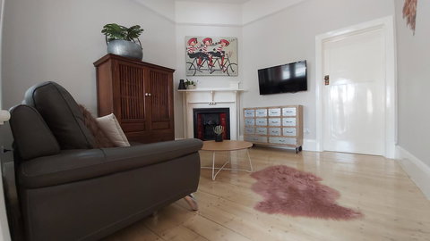 Boutique Heritage Studios On Ryrie Geelong CBD Opposite Hospital - Accommodation Resorts 8