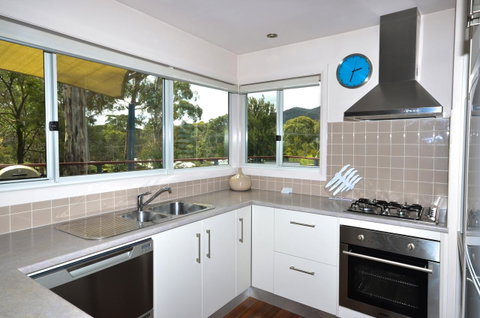 Blue Ridge Retreat - Accommodation Resorts 8