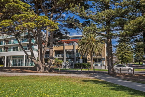 C-Scape Esplanade Cowes - Accommodation Resorts 4