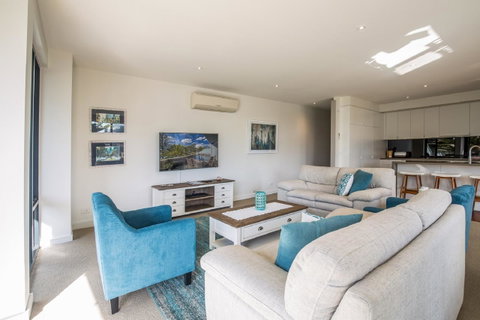 C-Scape Esplanade Cowes - Accommodation Resorts 10